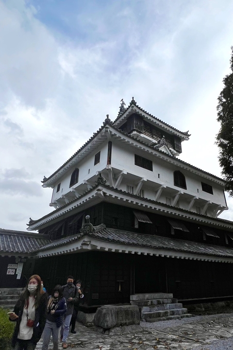 ▲岩國城坐落於城山山頂，纜車途中與上山後都能眺望美景。　圖：向日遊顧問有限公司／來源