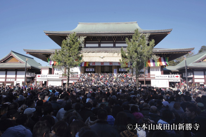 ▲成田山新勝寺因位置靠近成田機場，特別受外國觀光客歡迎。　圖：成田山新勝寺／提供