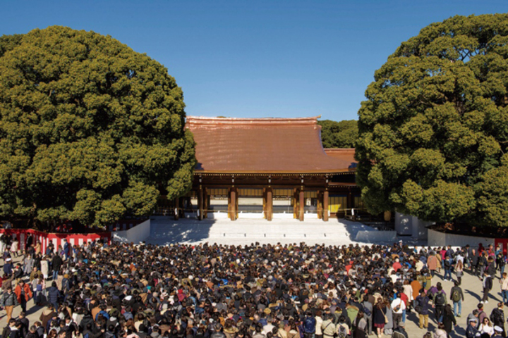 明治神宮每年新年期間超過300萬人造訪，為日本新年參拜人數最多的神社。　圖：株式會社 阪急交通社／提供