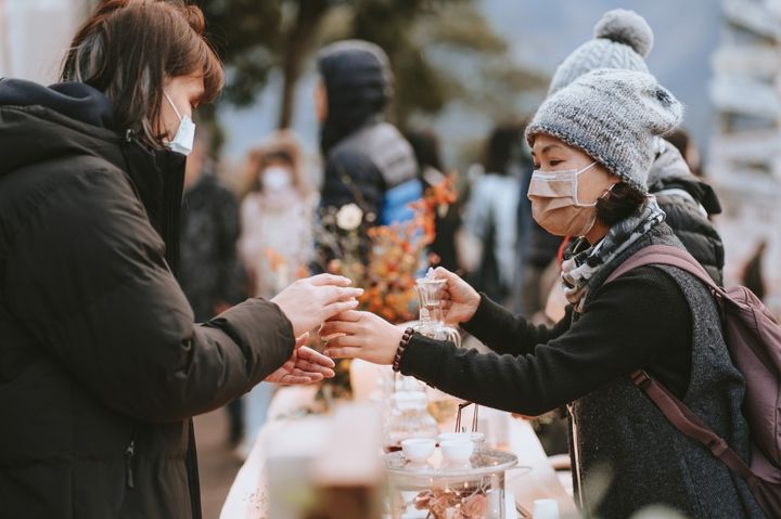 ▲「隅夷處・耀瑞峰－1314迎曦音樂會」－迎賓茶席。　圖：阿里山國家風景區管理處／提供