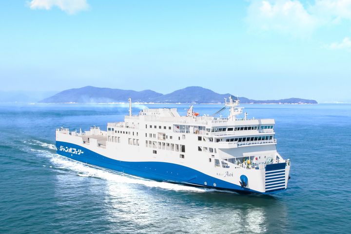 ▲「JUMBO FERRY 葵丸號」於2022年10月串起神戶與四國航路。　圖：神戶觀光局／提供