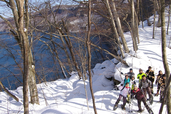 ▲雪鞋體驗依照雪況調整，預計至3月都能參加。　圖：十和田湖自然嚮導俱樂部／提供