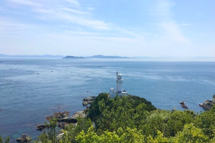 ▲佐田岬燈塔矗立於自然當中。　圖：愛媛縣觀光國際課／來源
