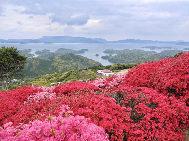 長串山公園中也有長達100公尺的滾輪溜滑梯等遊樂器具，深受小朋友歡迎。　圖：長崎縣觀光連盟／提供