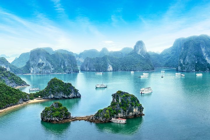 北越海上桂林奇景-下龍灣。　圖：喜鴻假期／提供 