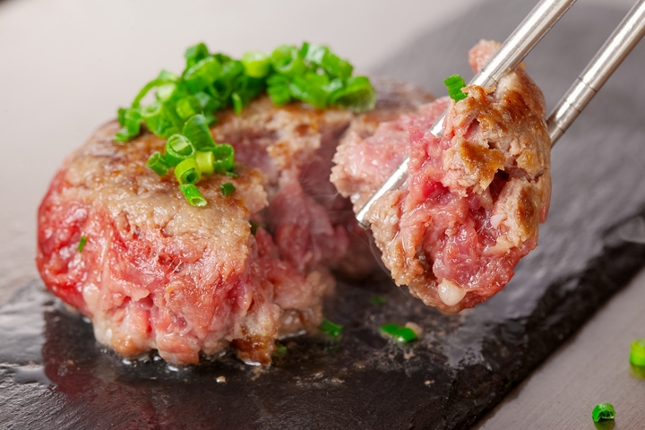 ▲極味家在日本擁有多間分店，分別主打燒肉、漢堡排、牛舌與內臟鍋等。　圖：JR-Cross／來源