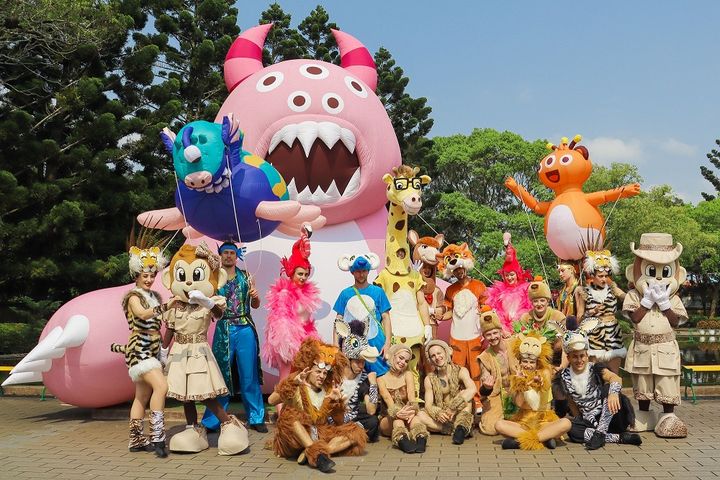 ▲六福村新一季動物派對，首次加入繽紛外星獸一起遊行嗨翻全場。　圖：六福村主題遊樂園／提供