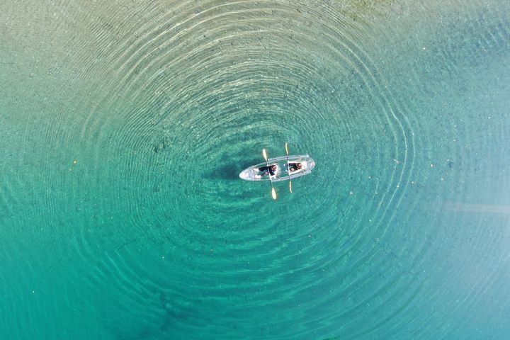 ▲優美夢幻的仁淀川水晶獨木舟體驗。　圖：高知縣國際觀光課／提供