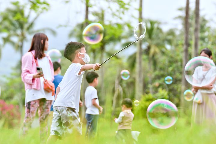 ▲飯店針對暑假推出各式親子活動住宿專案。　圖：花蓮丘丘‧森旅／提供