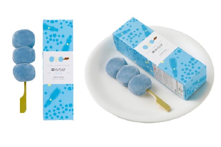 ▲夏天限定的藍藍汽水口味蕨餅串，每串￥275(稅外)，連可愛包裝都讓人 看了透心涼。　圖：京西陣菓匠 宗禪／提供