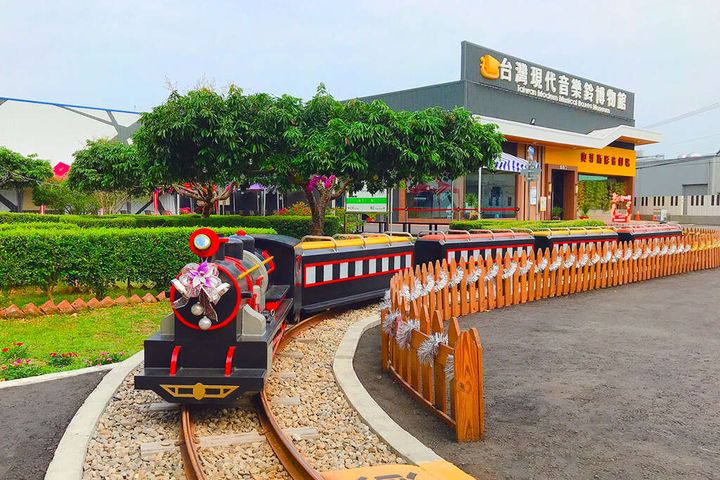 霧峰區「台灣現代音樂鈴博物館」音樂盒愛好者的殿堂，還有小朋友喜愛的小火車。　圖：台中市政府觀光旅遊局／提供