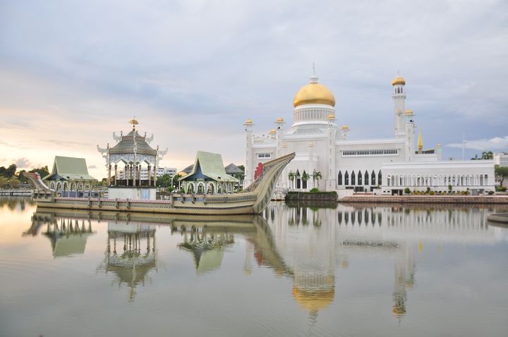 汶萊蘇丹所居住的皇宮，是全球最大的皇室宮殿－努洛伊曼（Istana Nurul Iman）。　記者-陳妍潔／攝  