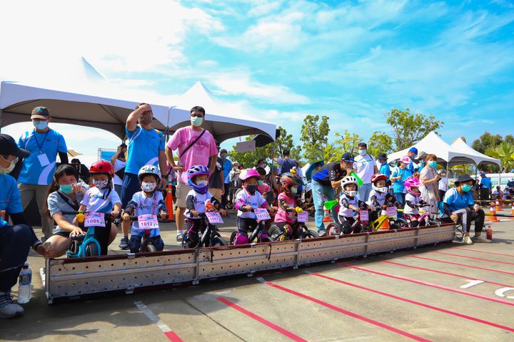 親子歡樂遊／大鵬灣「騎車趣水上FUN心玩」9月登場 