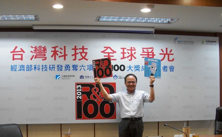 ▲羅布森樓梯升降椅獲得全球百大科技研發獎（R＆D 100Awards）肯定。　圖：羅布森樓梯升降椅／提供