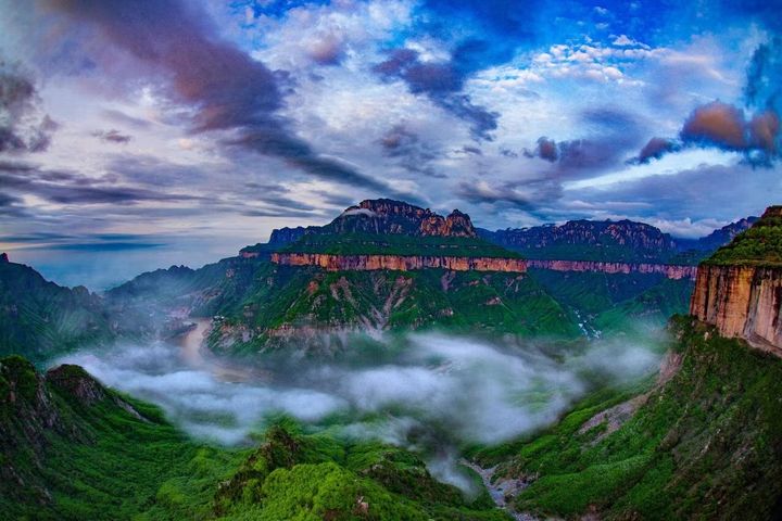 ▲八里溝（八里溝．天界山．九蓮山）有著令人震懾的勝景 。　圖：河南新鄉南太行旅遊有限公司／提供