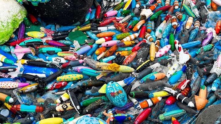 ▲請藝術家們為廢棄物注入新生命，啟發觀者對於人與海洋、廢棄物與藝術的連結與想像。　圖：澎管處／提供