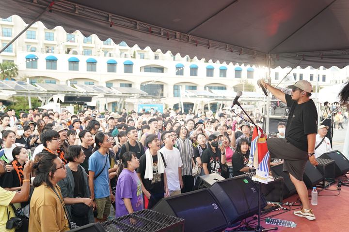 ▲隨性 Ramdom 以鮮明的台式龐克曲風在新北市河海音樂季熱血開唱。　圖：新北市政府觀光旅遊局／提供