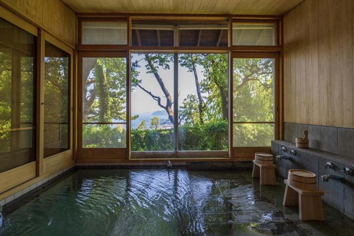 館內最大亮點就是擁有視野絕佳的海景溫泉浴池，能享受不被打擾的私人度假時光。　圖：RESOL HOLDINGS Co., Ltd.／來源