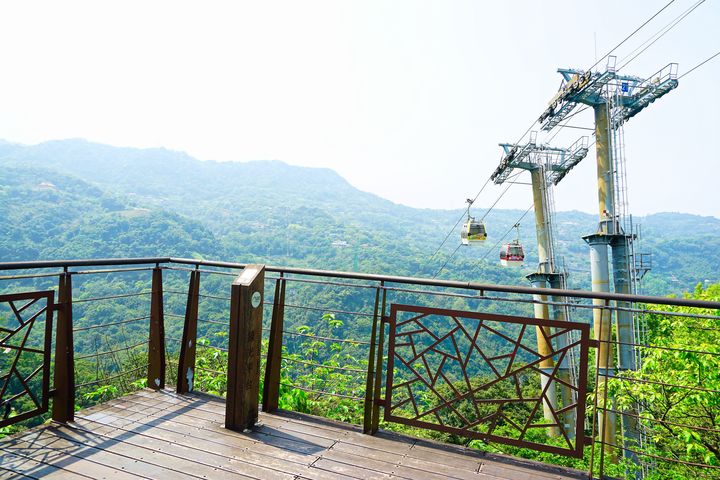 「綠光平台」可眺望貓空山區美景。　圖：臺北市政府觀光傳播局／提供 