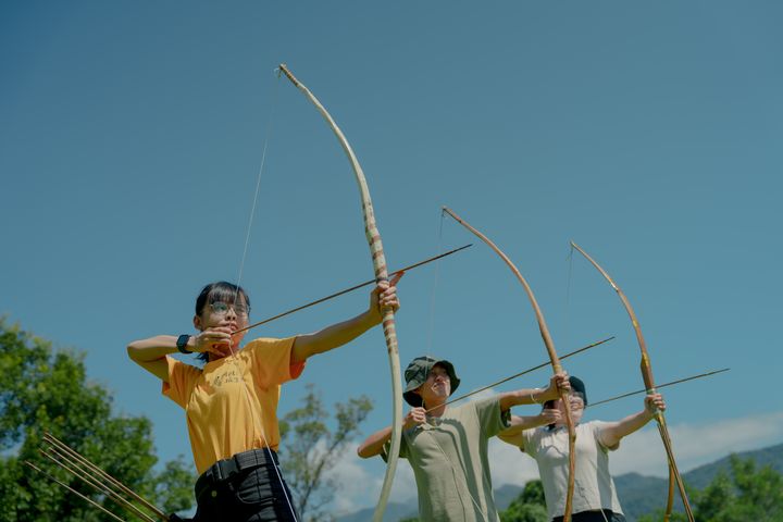 ▲支亞干部落透過「射日傳說」帶領旅人們嘗試未體驗過的事物。　圖：觀光署花東縱谷風景區管理處／提供