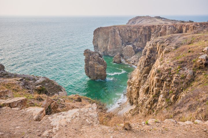 ▲遼寧海岸奇異多樣的海蝕地貌。　圖：shutterstock／來源