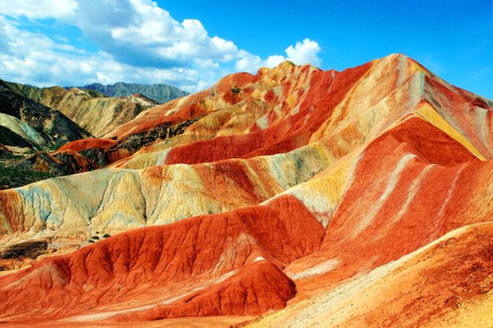 丹霞地貌賦予大地多彩的生命力。　圖：海旅會／提供 