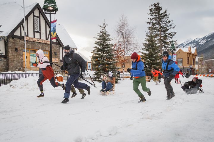 繽紛冬日加拿大 親子同遊享受雪地活動樂趣