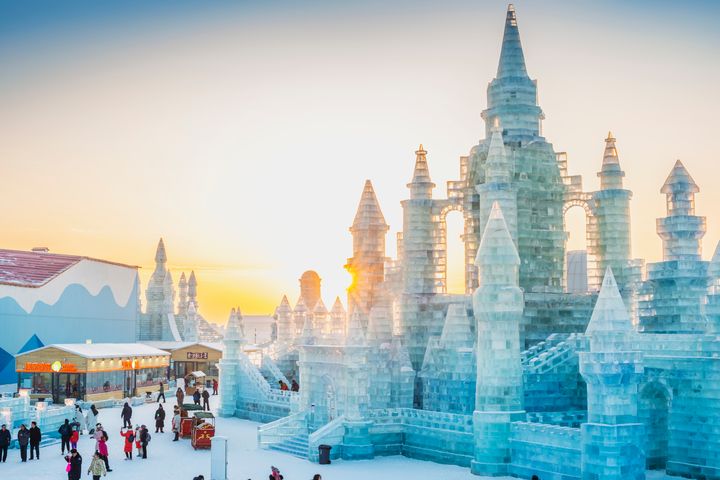 哈爾濱「冰雪大世界」是冬遊的必去景點之一。　圖：shutterstock／來源 