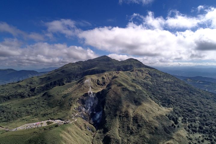 2024年元旦攀登七星山，為自己許下新年新希望。　圖：陽明山國家公園管理處／提供 