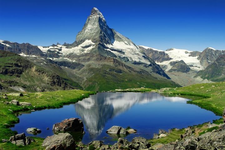 ▲馬特洪峰壯闊的山水景觀。 　圖：Shutterstock／來源