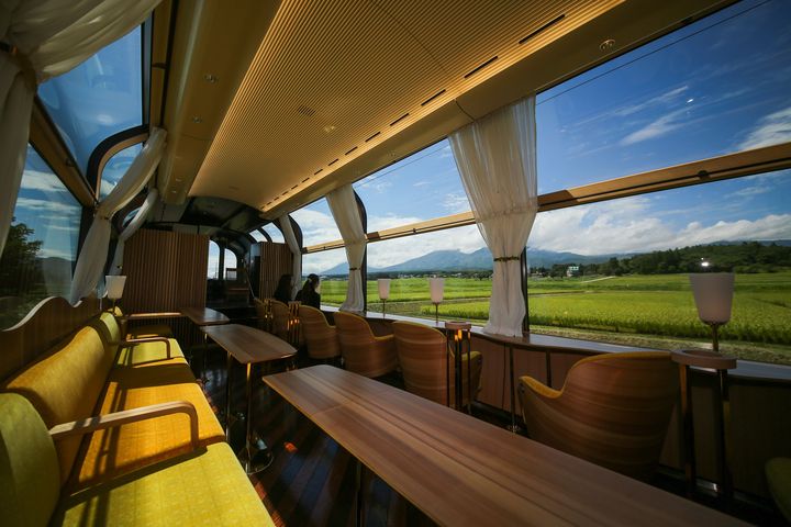 新潟豪華景觀列車「雪月花號」。　圖：太平洋旅行社／提供