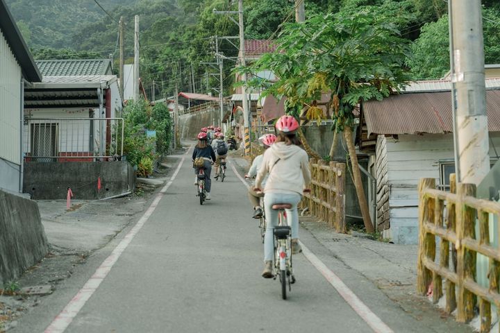 ▲「達娜文化分享空間」以自行車漫遊方式帶領遊客了解布農族故事。　圖：花東縱谷國家風景區管理處／提供