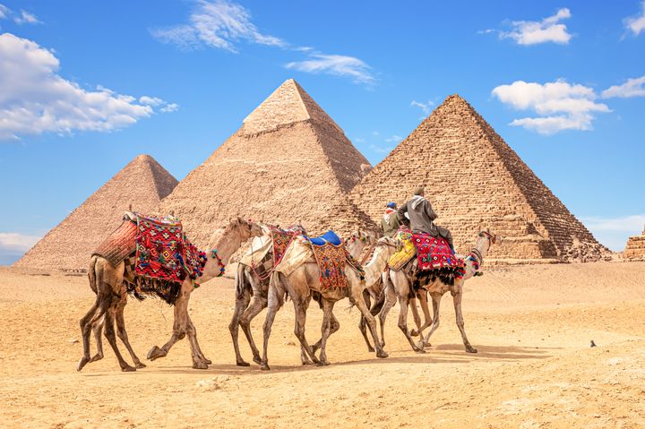 ▲埃及吉薩金字塔群，為世界新七大奇蹟中的榮譽奇蹟。　圖：長安國際運通旅行社／提供