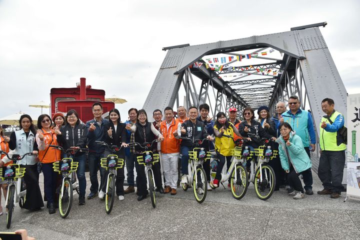 ▲也可騎乘電動腳踏車慢遊虎尾糖都，輕鬆探訪虎尾鎮周邊景點。　圖：雲林縣政府文化觀光處／提供
