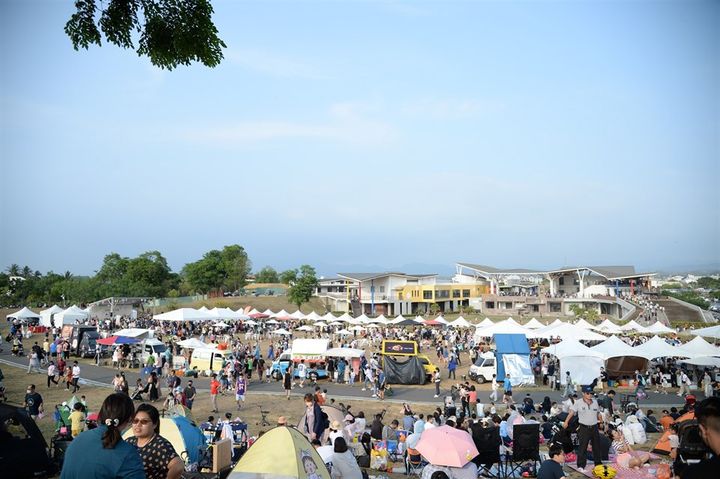 ▲西拉雅官田遊客中心推出草原派對的市集。　圖：西拉雅國家風景區管理處／提供
