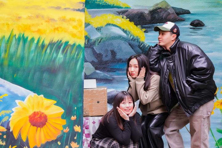 ▲彩繪美化污水接管完成的後巷，打造舒適的優質生活空間。　圖：新北市政府水利局／提供