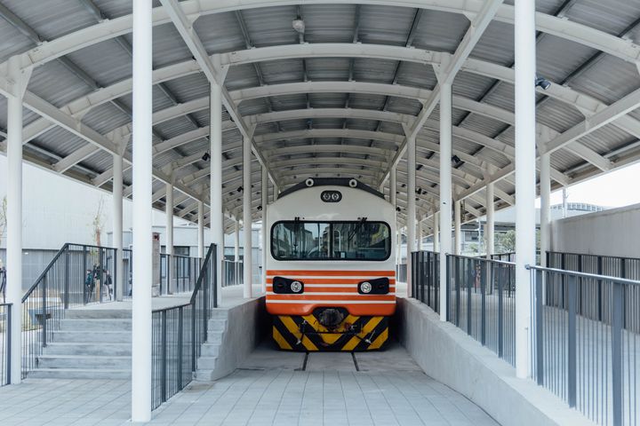 ▲火車頭園區占地5,700餘坪，開放後將成為苗栗最新亮點。　圖：客家委員會／提供