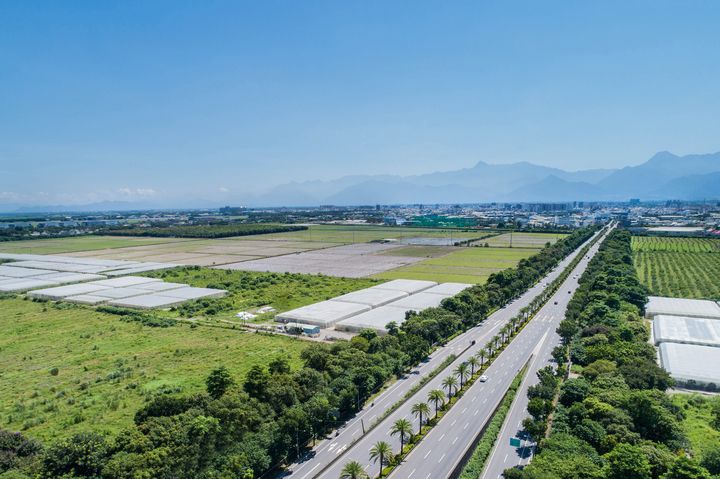 ▲屏鵝公路打造出天際無限、綠意相隨的示範公路。　圖：交通部公路局／提供