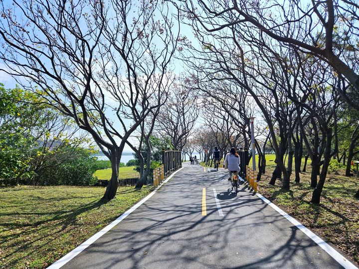 ▲令人感到心曠神怡的河濱自行車道。　圖：新北市政府水利局／提供