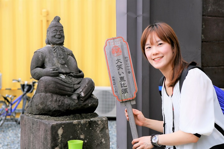 佐賀市擁有800多尊惠比須神像，尊尊各具特色，圖為大笑惠比須，歡迎來一趟惠比須巡禮。　圖：元氣佐賀／提供
