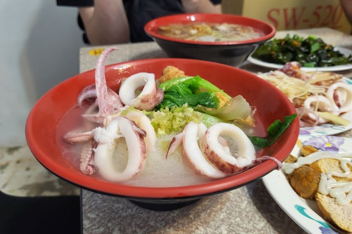 春遊深澳漁港 在小卷產地大啖鮮美海味