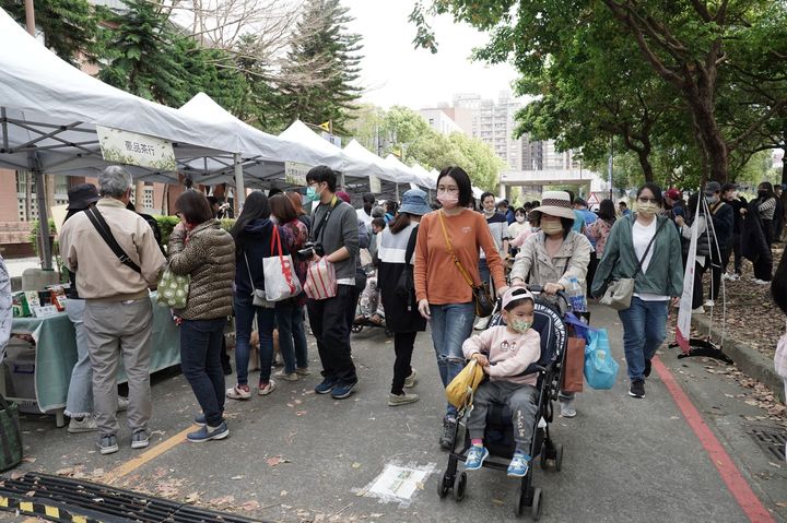 ▲週末兩天三峽綠茶季共有80攤特色攤位。　圖：新北市政府農業局／提供