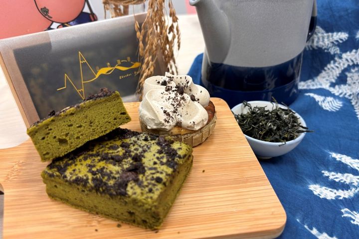 三峽綠茶季設有市集販售碧螺春巧克力米蛋糕。　圖：新北市政府農業局／提供
