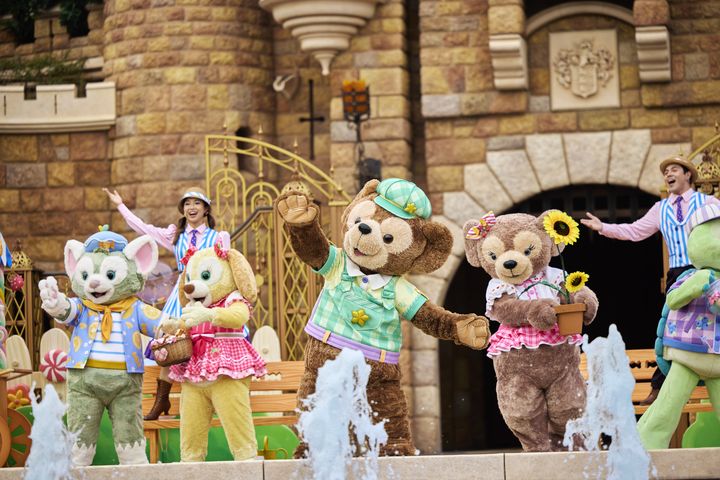 ▲今年度的萌粉盛會焦點所在必定是 Duffy 與好友「快樂分享」小劇場。　圖：香港迪士尼樂園度假區／提供