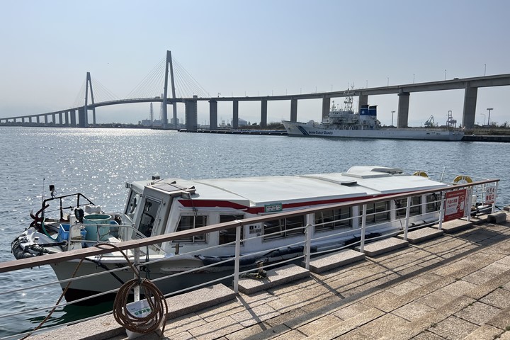  乘坐遊覽船可欣賞從日本海延伸至內陸運河的風景。　圖：向日遊顧問有限公司／提供