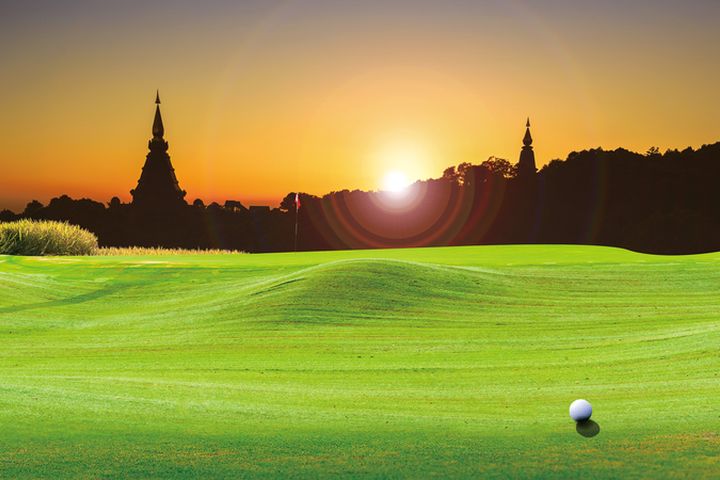 ▲在泰國除了可以來場精彩的高爾夫外，也能享受美食與樂園的體驗。　圖：shutterstock／來源