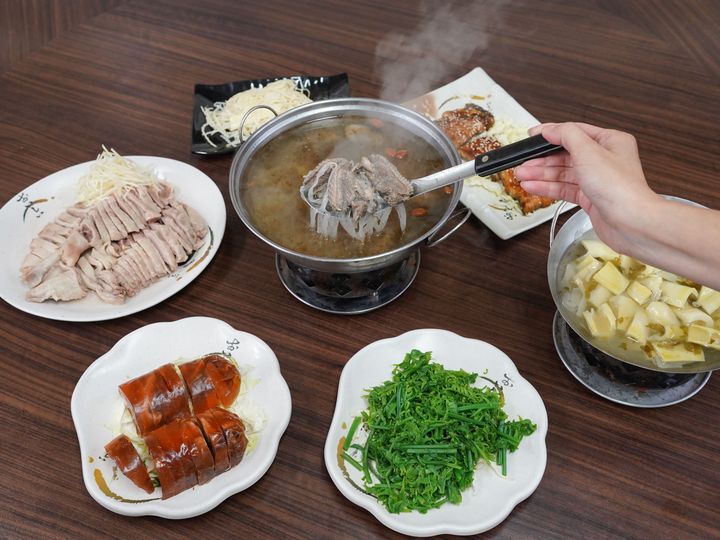 ▲半天岩鵝肉鴨肉小吃。　圖：嘉義縣文化觀光局／提供