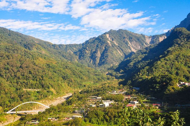 豐山四周群山環繞，風景秀麗。　圖：嘉義縣文化觀光局／提供