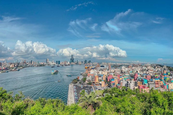 旗津燈塔俯瞰彩色屋。　圖：高雄市政府觀光局／提供