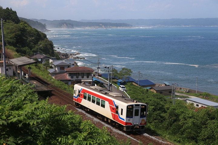 搭乘三陸鐵道旗下不同特色列車，每次都有嶄新體驗。　圖：向日遊／提供